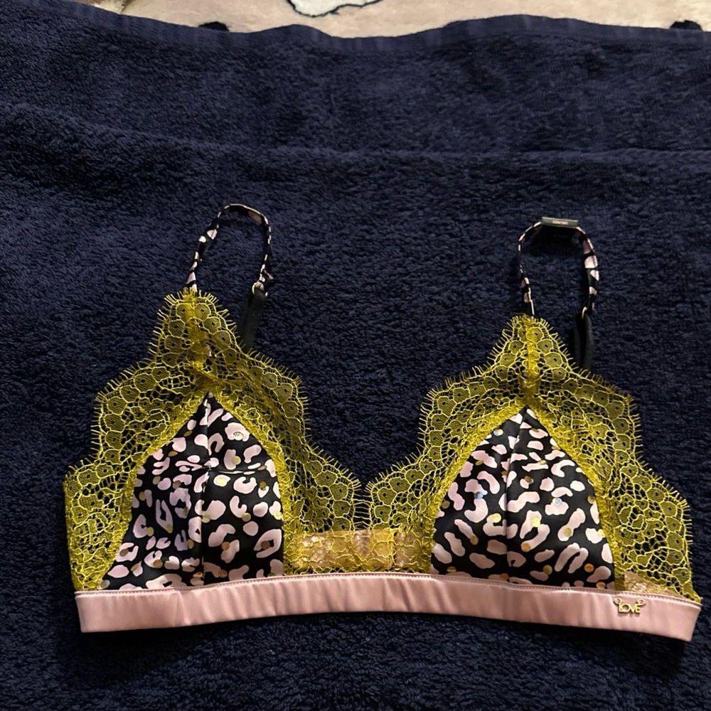 Victoria’s Secret Sext lace triangle bralette